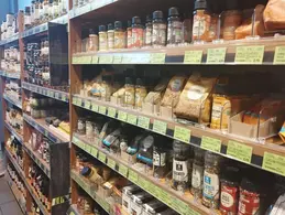 297-biocoop-forez-bio-savigneux-magasin-epice-condiment.webp