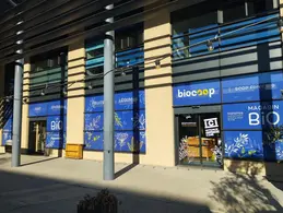 297-biocoop-forez-bio-savigneux-magasin-facade.webp