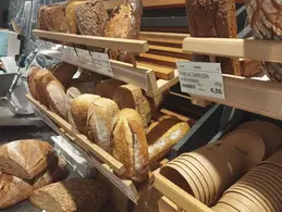 297-biocoop-forez-bio-savigneux-magasin-pain-boulangerie-farine.webp